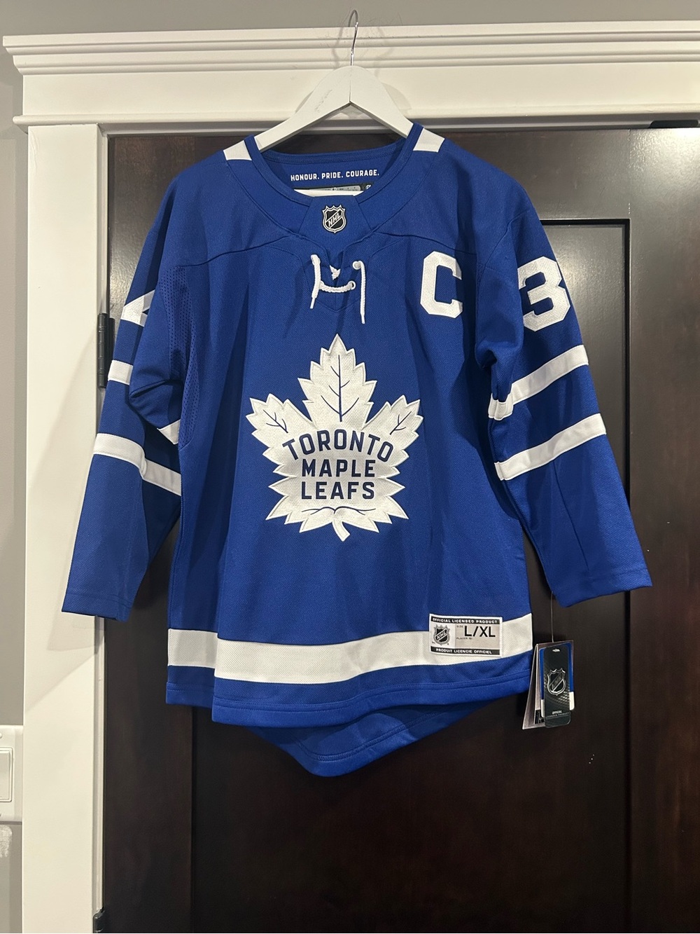 NWT Toronto Maple Leafs Women's L/XL Auston Matthews 34 Jersey